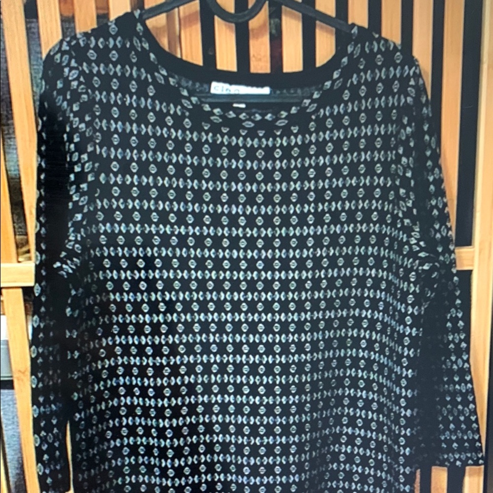 Black and White Patterned Long Sleeve Top